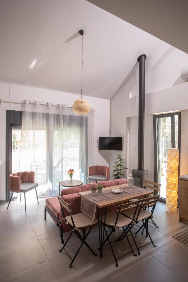 Isida - Cozy Sea Walk With Private Garden Apartment *